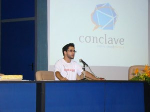 Goshai apresentando os palestrantes